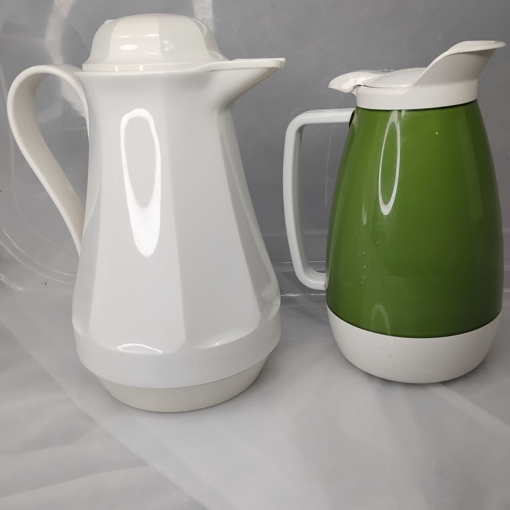 Thermos Dual Tone White and Green Carafe Set